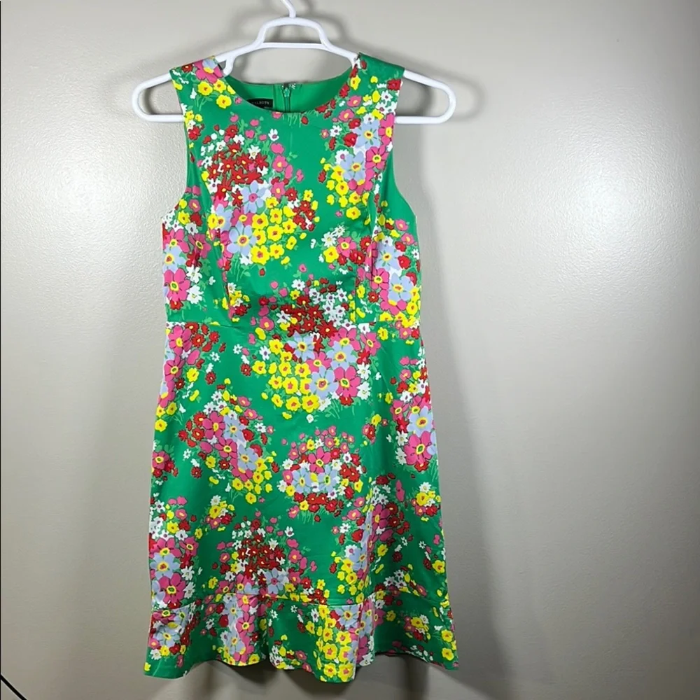 Talbots Women’s Vibrant Floral Green Sundress Scope Neck Ruffle Hem Lined Sz 8 - Picture 1 of 7